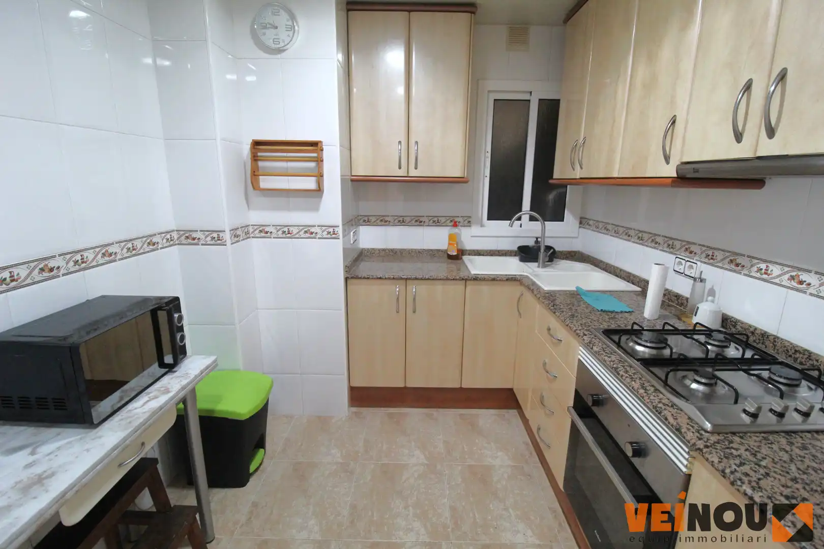 Cocina de Piso en venta en L'Hospitalet de Llobregat con Balcón