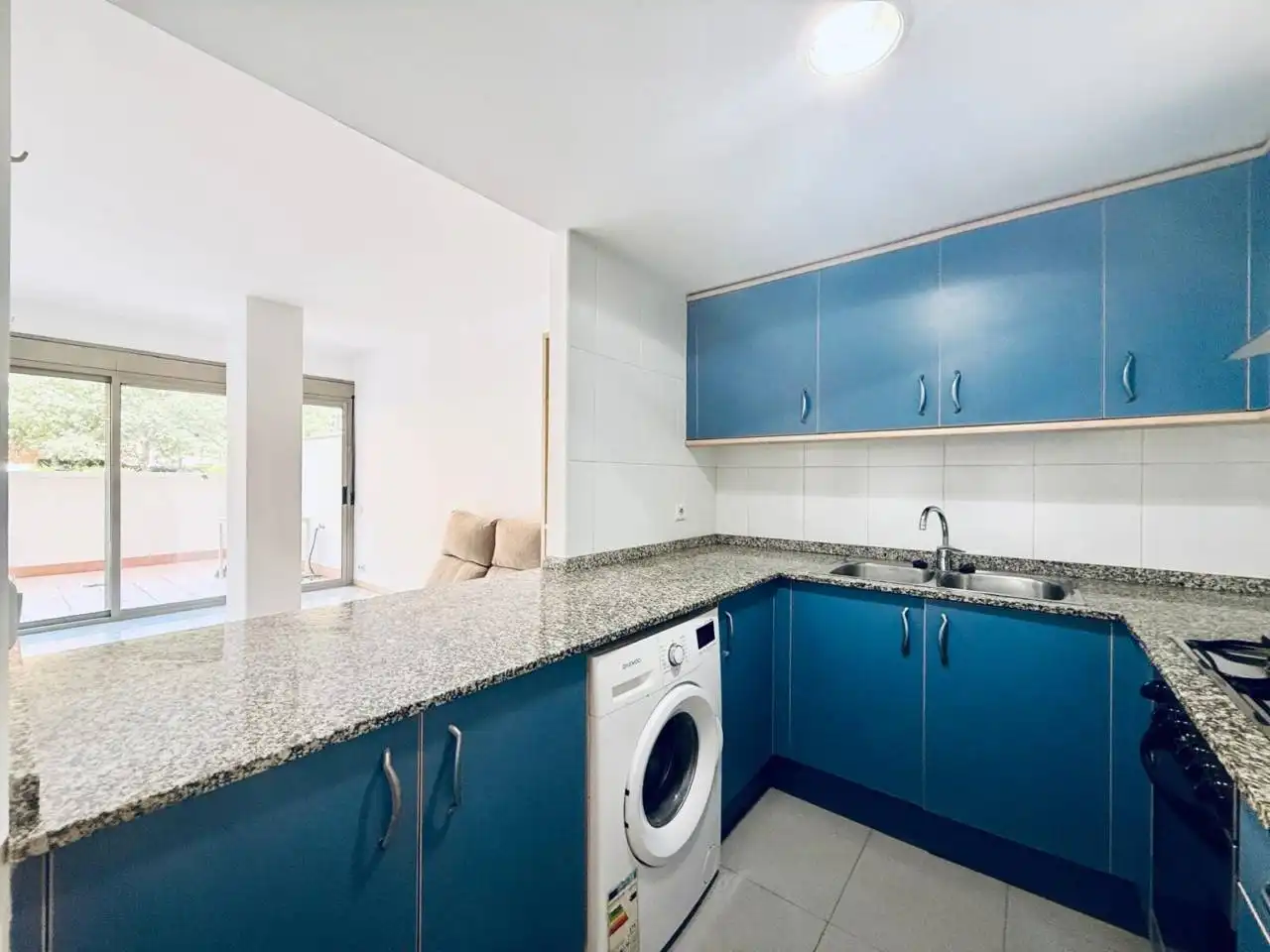 Küche von Wohnung zum Verkauf in Girona mit Heizung, Terrasse und Gemeinschaftspool