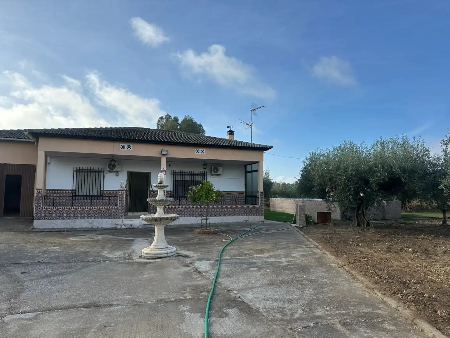 Außenansicht von Haus oder Chalet zum Verkauf in Medellín mit Klimaanlage