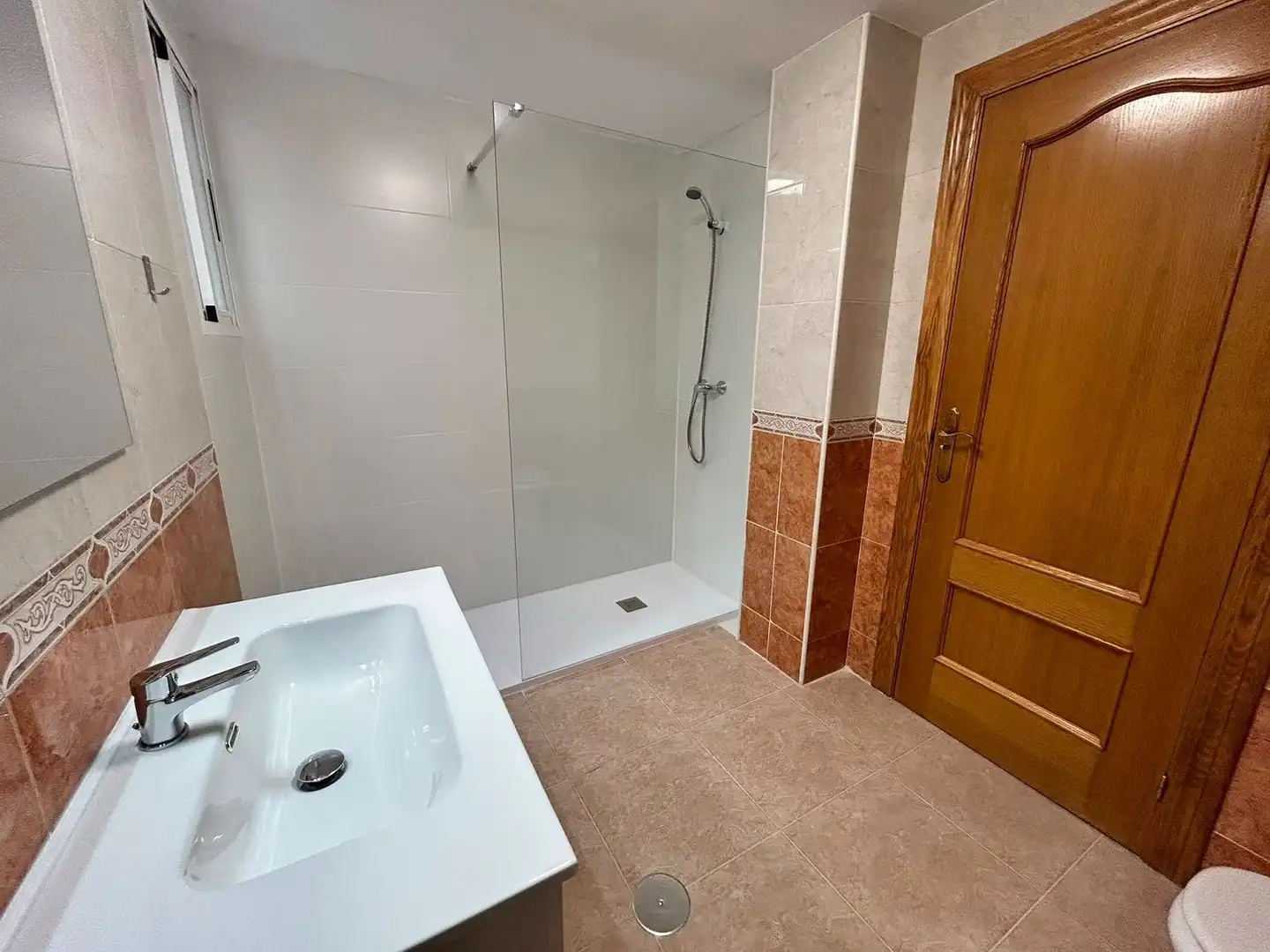Badezimmer von Wohnung zur Miete in Molina de Segura mit Klimaanlage und Möbliert