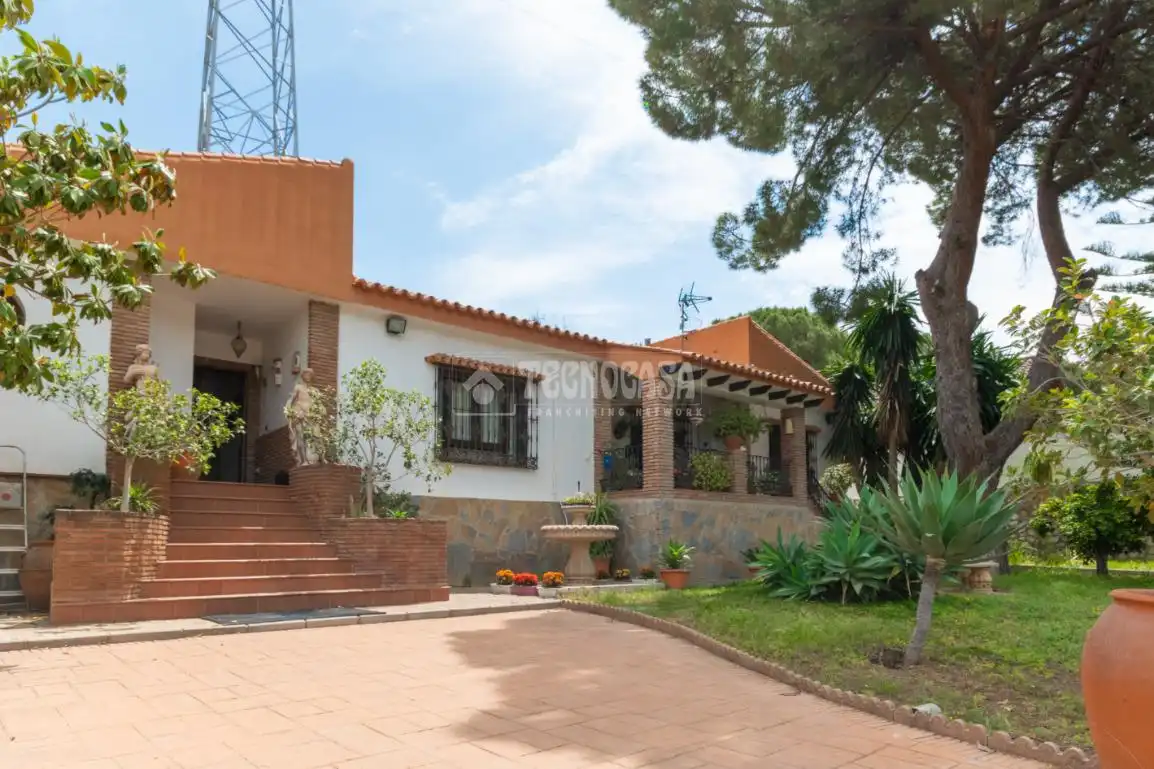 Jardí de Casa o xalet en venda en Alhaurín de la Torre amb Aire condicionat i Piscina