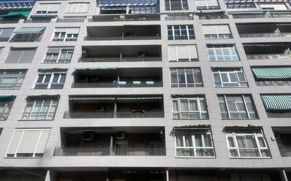 Exterior view of Flat for sale in  Valencia Capital  with Terrace and Balcony