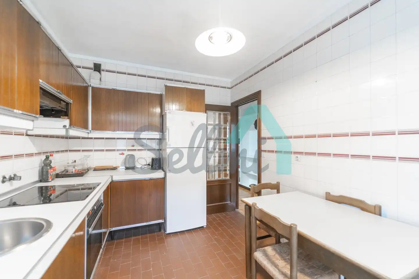 Kitchen of Flat for share in Oviedo   with Heating, Parquet flooring and Furnished