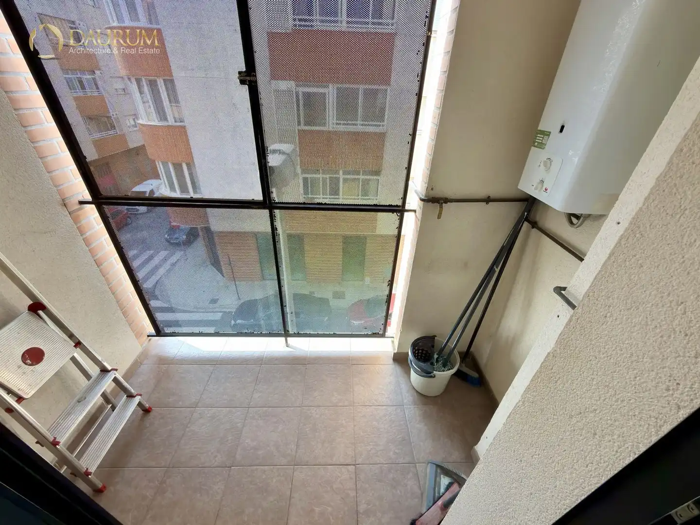 Balcony of Flat for sale in Casc Urbà
