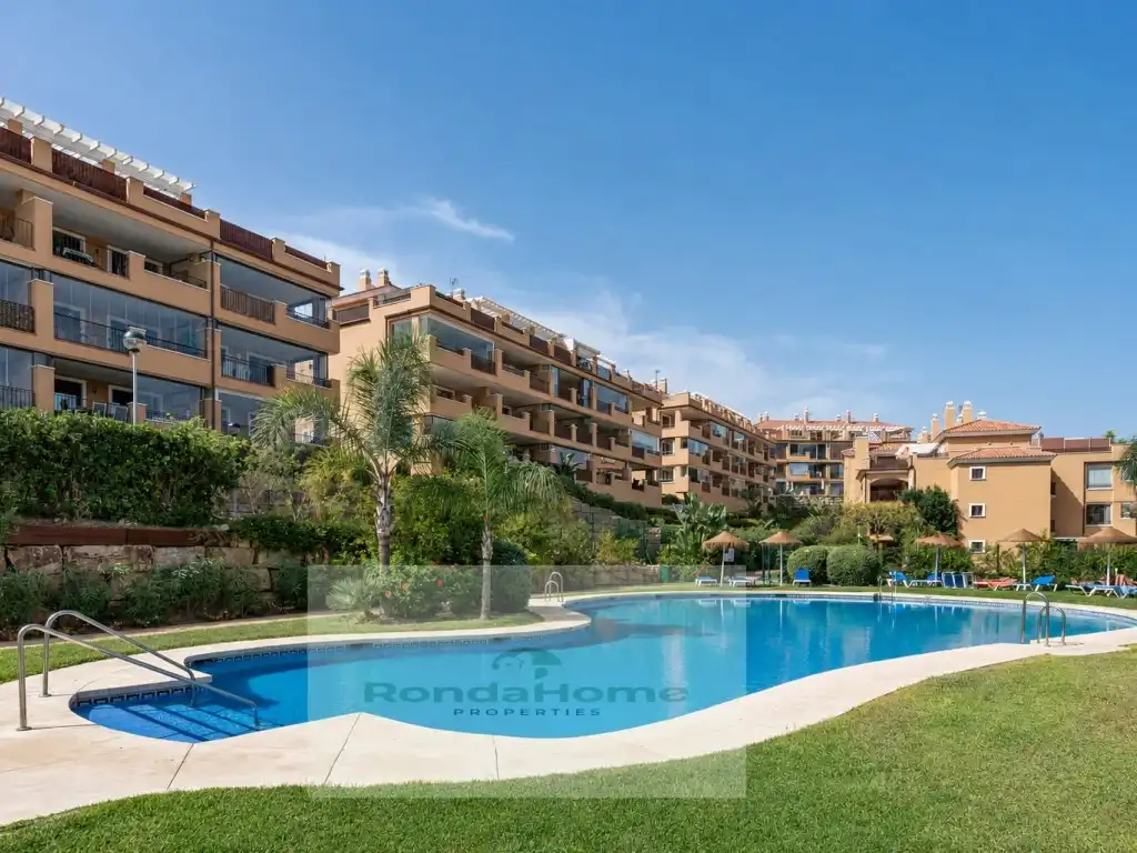 Vista exterior de Piso en venta en Mijas