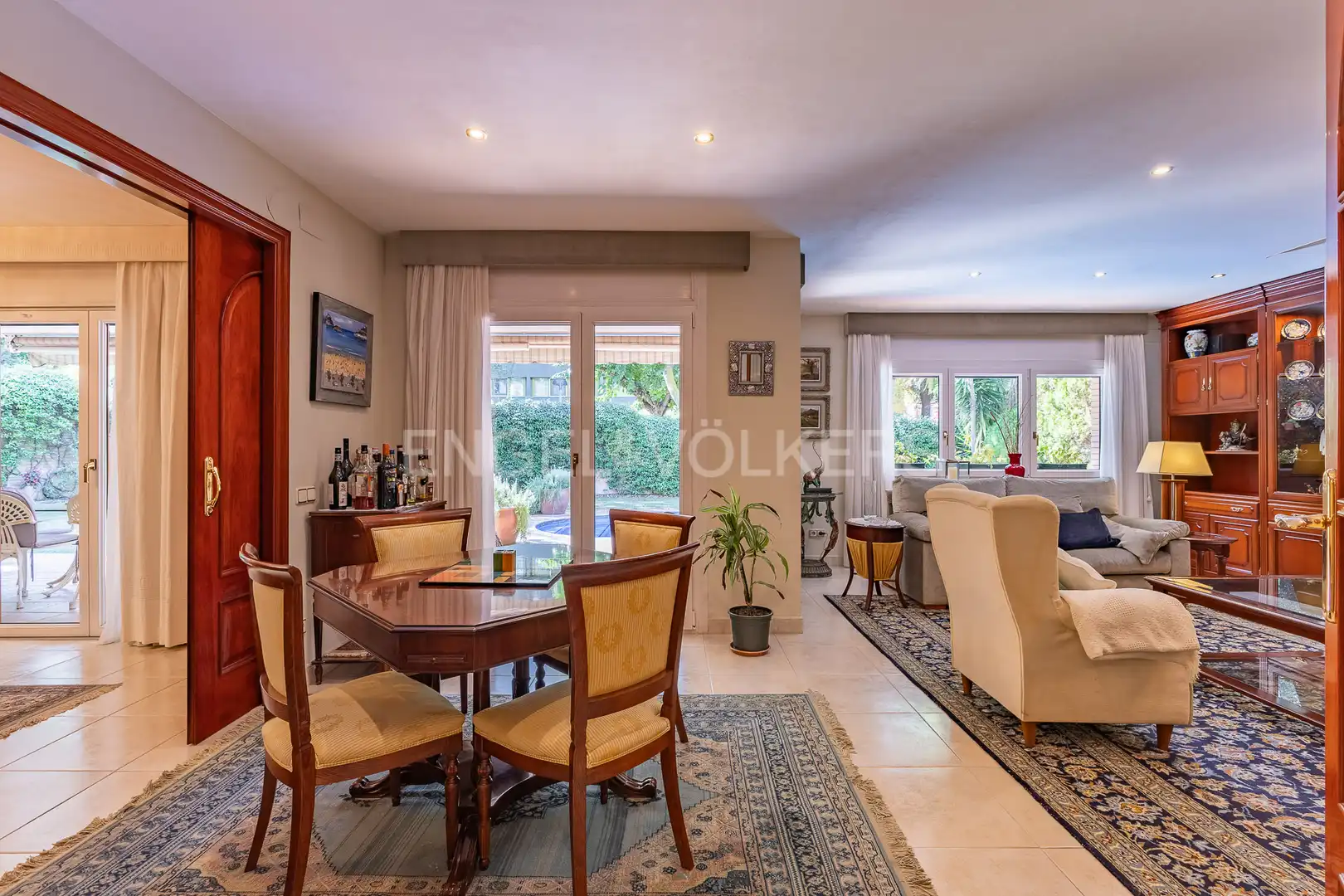 Sala de estar de Casa o chalet de alquiler en Sant Cugat del Vallès con Calefacción, Jardín privado y Piscina