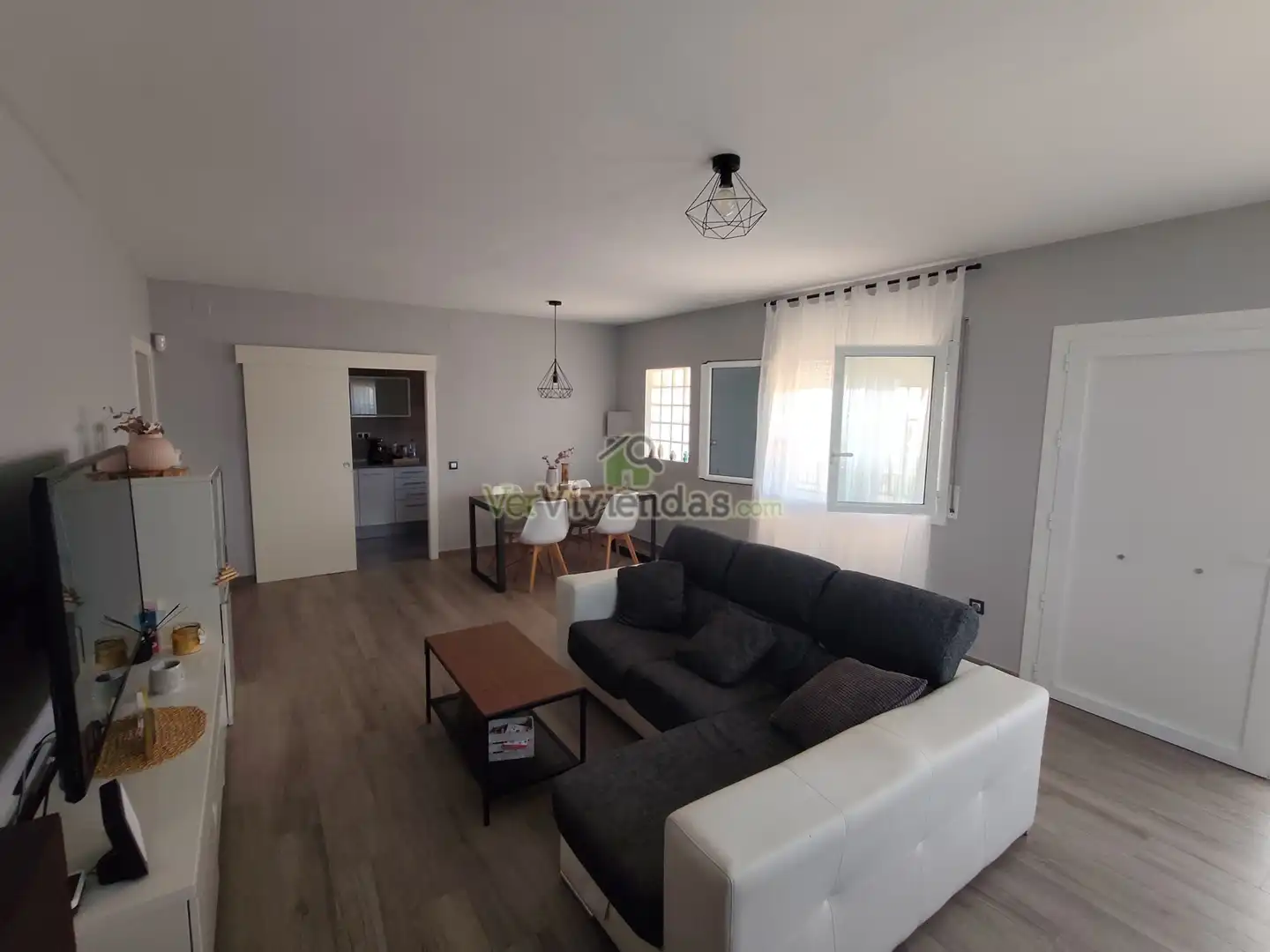 Sala d'estar de Casa o xalet en venda en Vallirana amb Aire condicionat, Calefacció i Jardí privat