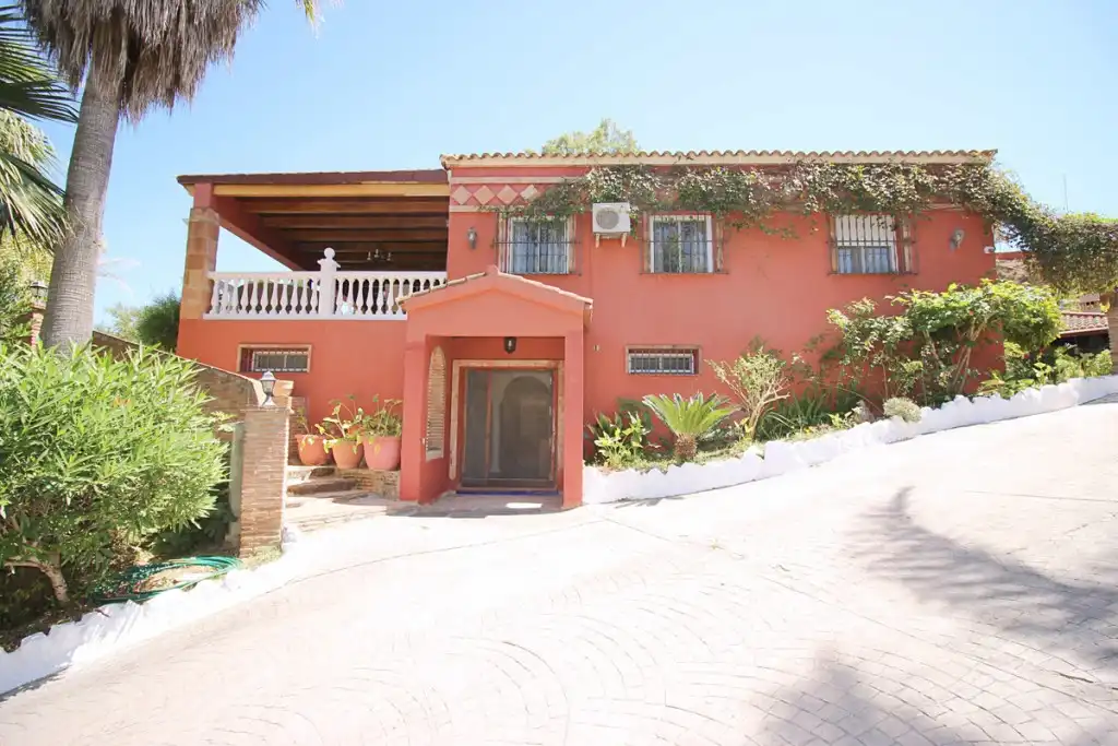 Casa rústica amb piscina en venda a Monda, imagen 9