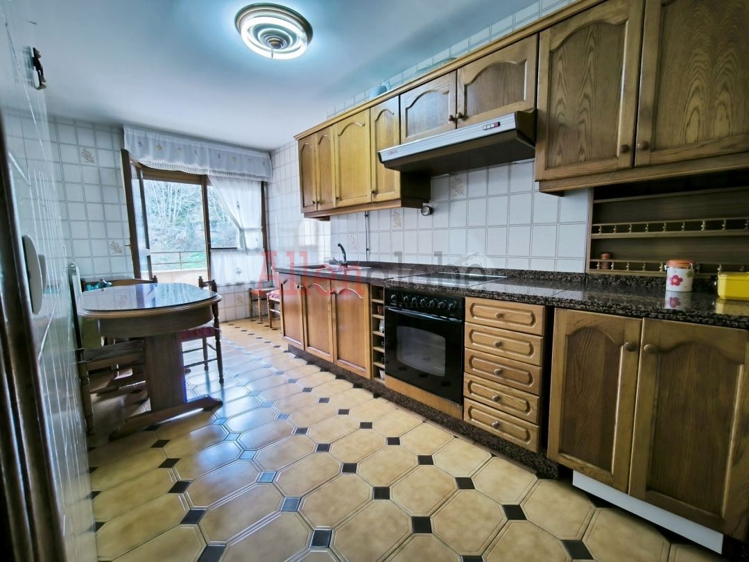Cocina de Piso en venta en San Martín del Rey Aurelio con Calefacción, Terraza y Trastero