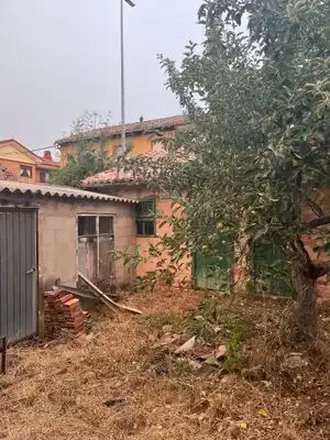 Casa o xalet en venda en La Robla  amb Jardí privat i Traster