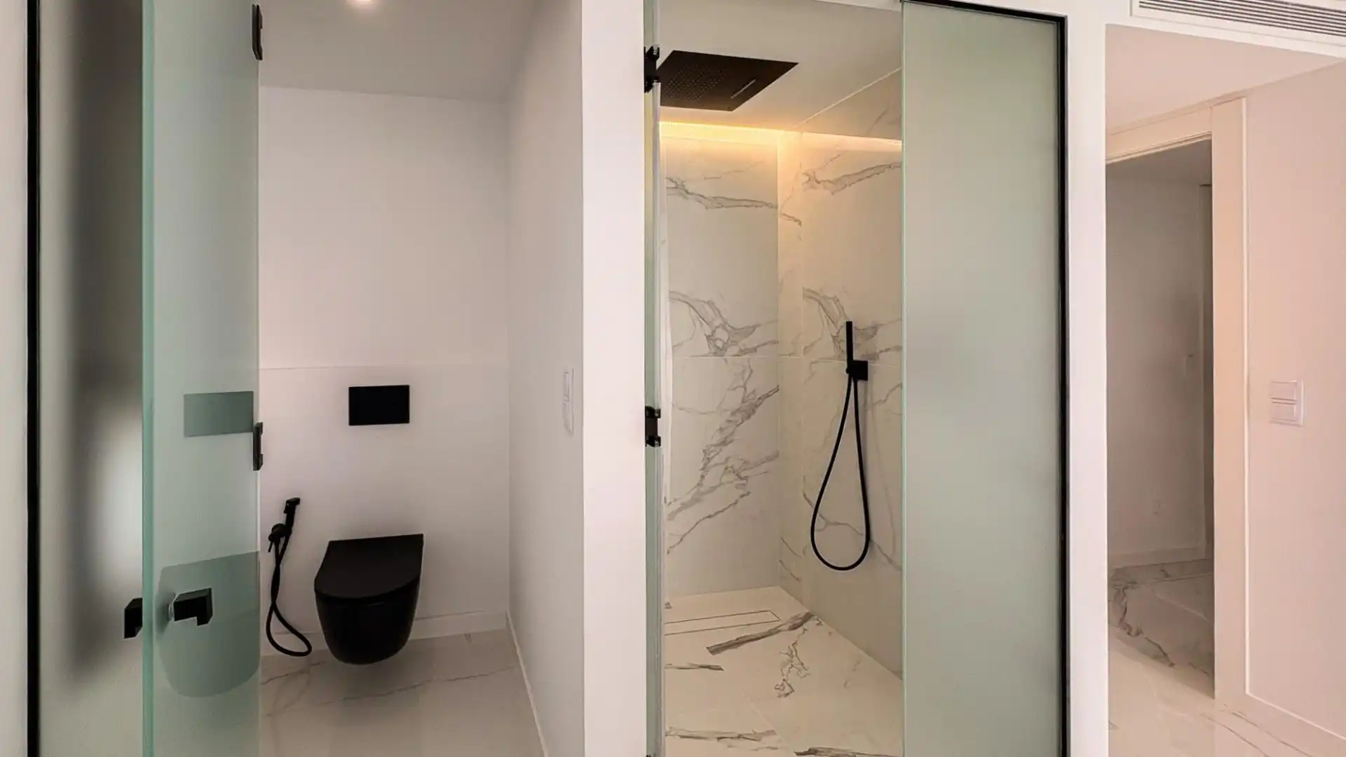 Baño de Casa o chalet en venta en El Campello con Aire acondicionado, Calefacción y Jardín privado