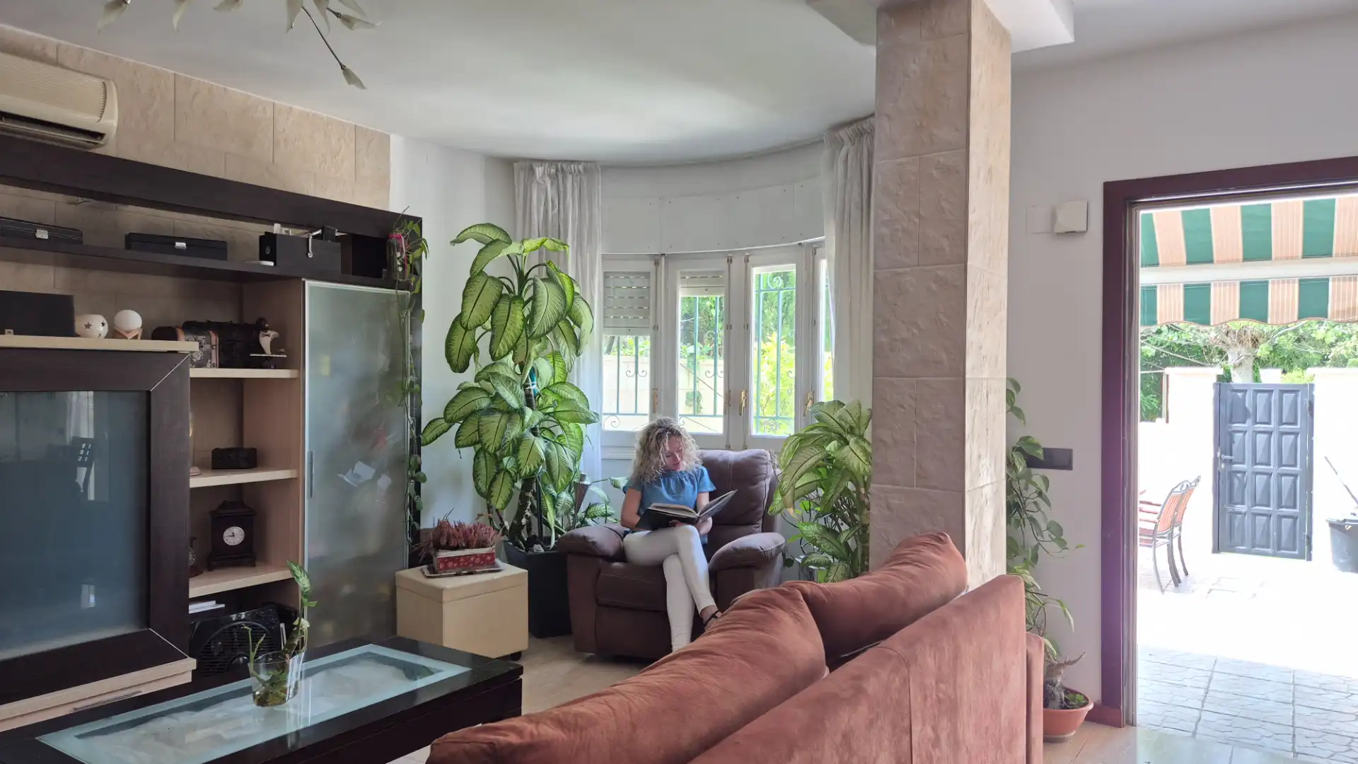 Living room of Detached homes for sale in Elche / Elx  with Air Conditioner, Heating and Terrace