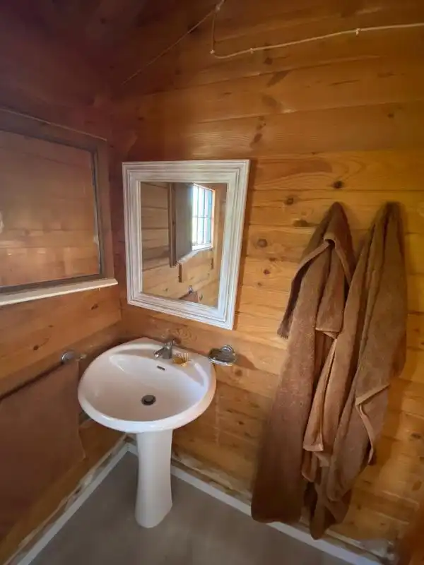 Bathroom of Houses for sale in Chella  with Heating