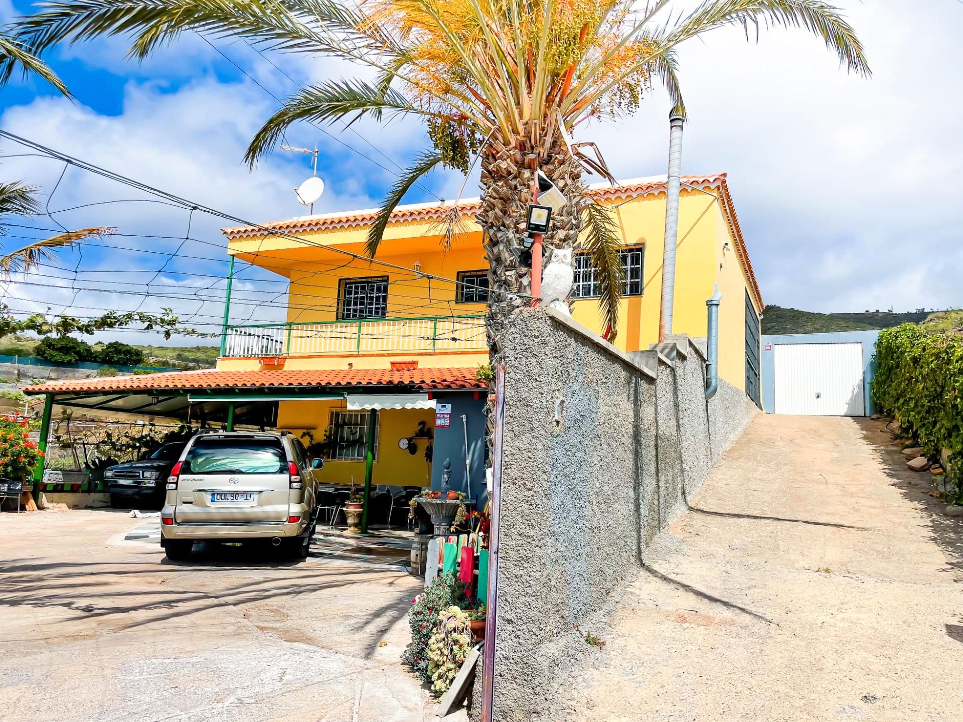 Vista exterior de Casa o chalet en venta en Granadilla de Abona con Jardín privado, Terraza y Amueblado