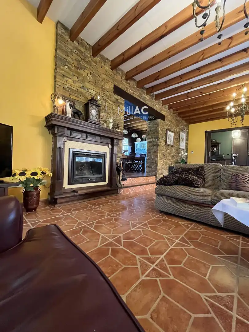 Living room of Houses for sale in El Espinar  with Heating, Private garden and Terrace