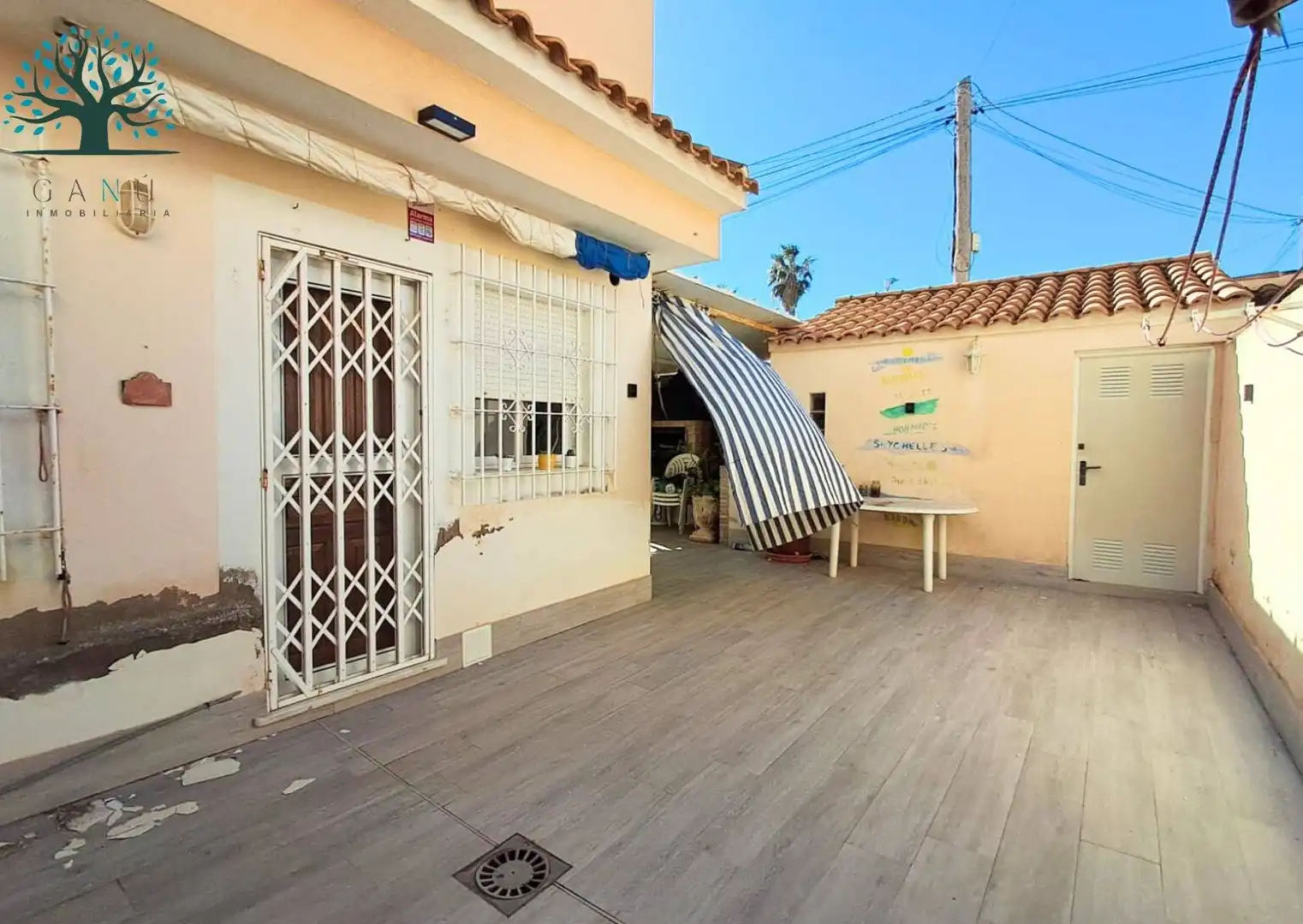 Vista exterior de Casa o xalet en venda en Mazarrón amb Aire condicionat, Calefacció i Jardí privat