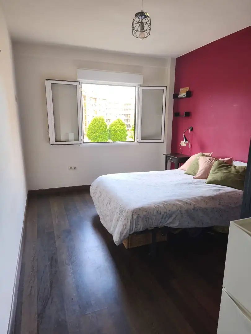 Bedroom of Flat for sale in Gijón   with Heating, Oven and Washing machine