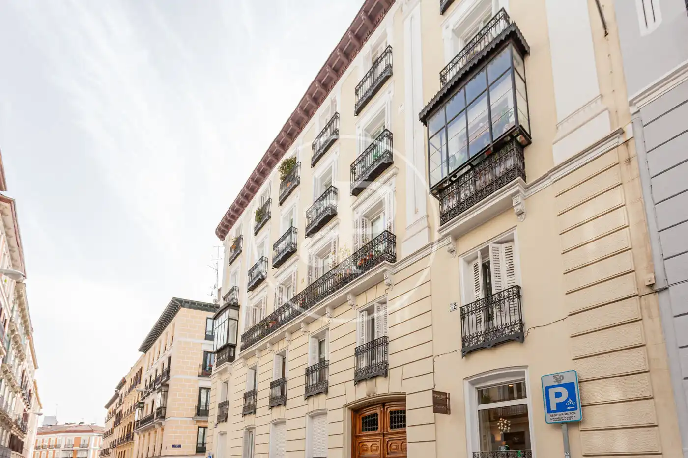 Exterior view of Flat for sale in Madrid  with Air Conditioner, Heating and Furnished