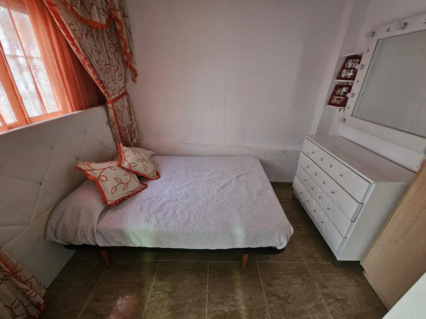 Schlafzimmer von Erdgeschoss zum Verkauf in  Valencia Capital mit Terrasse