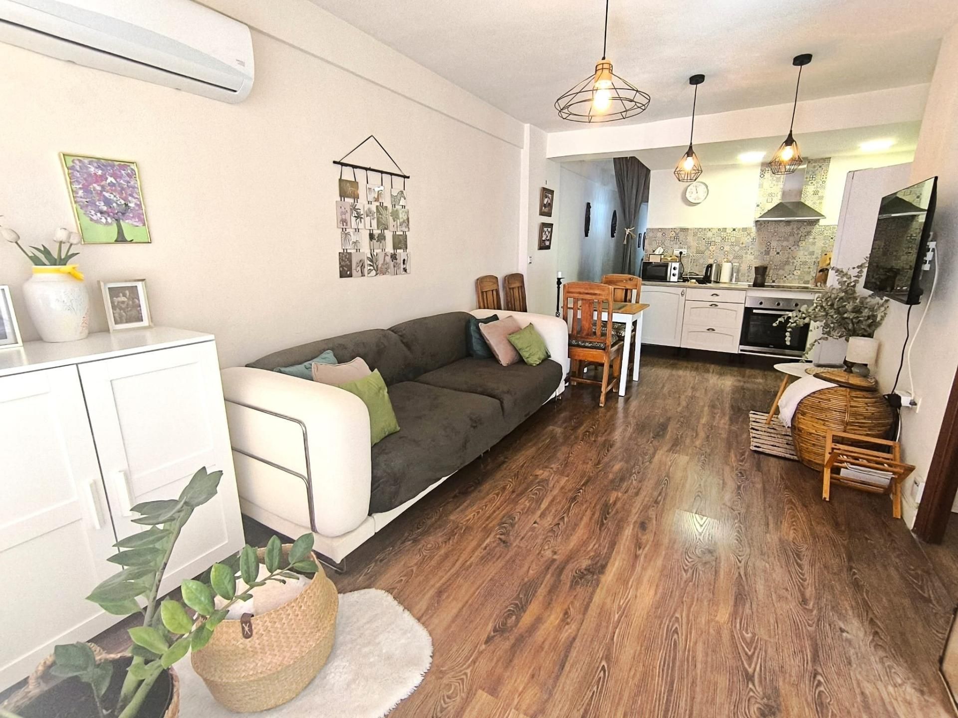 Flat for sale in Carolinas Bajas