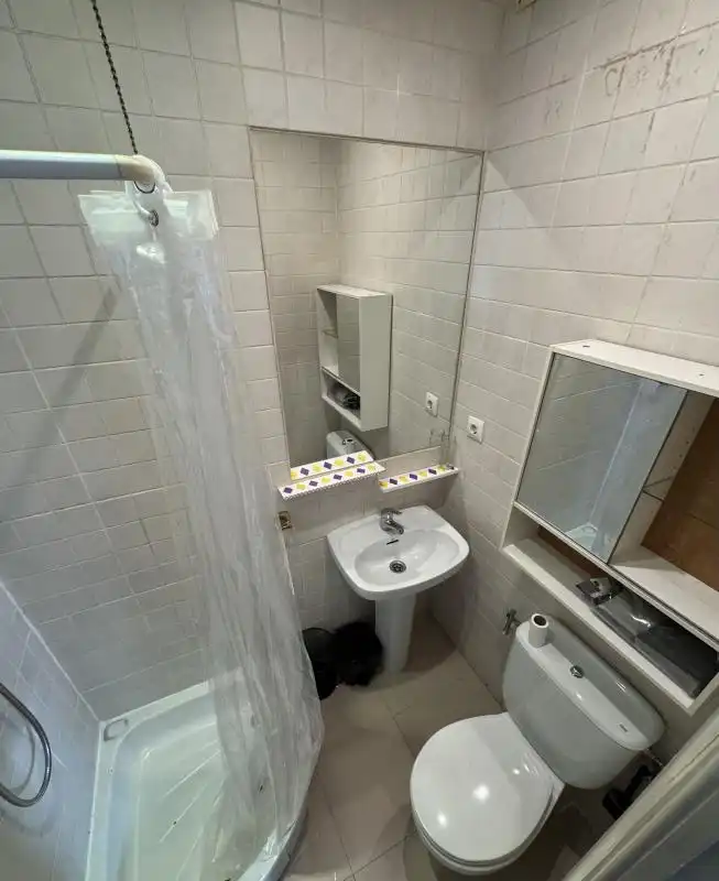Bathroom of Study for rent in Madrid  with Heating and Furnished
