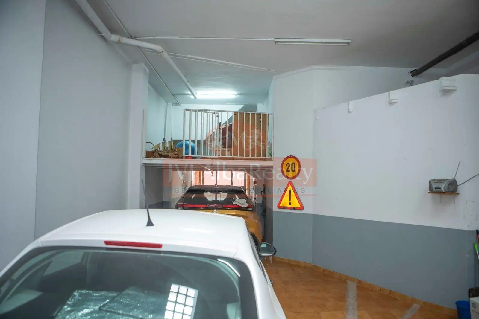 Parking of Houses for sale in San Pablo