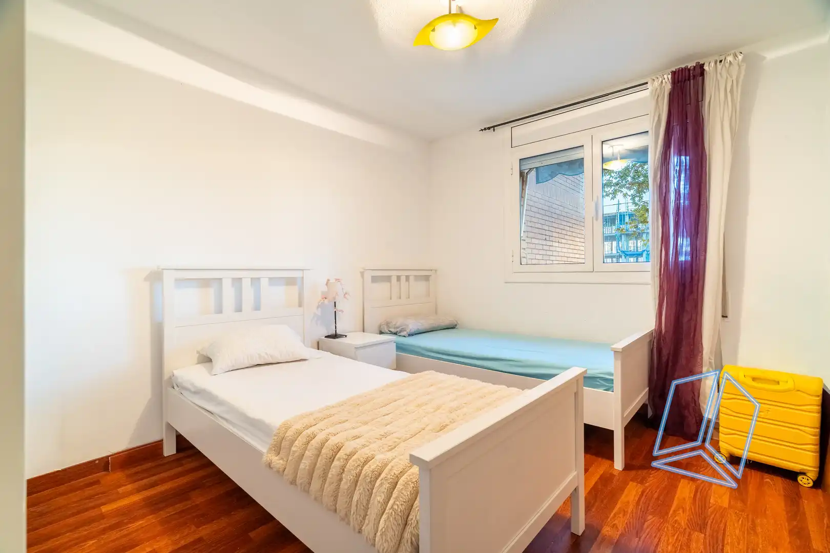 Habitación de Piso en venta en Cornellà de Llobregat con Balcón