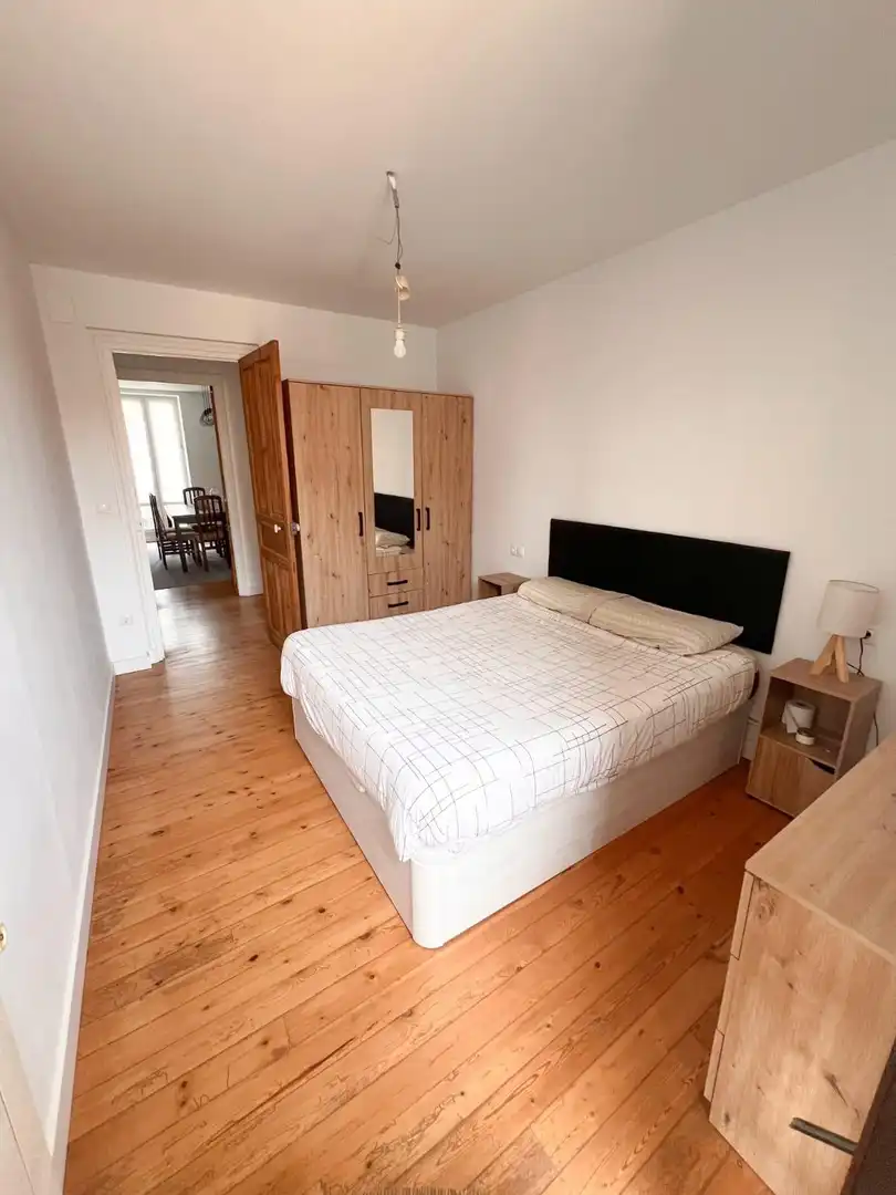 Schlafzimmer von Wohnung zur Miete in Baztan mit Abstellraum