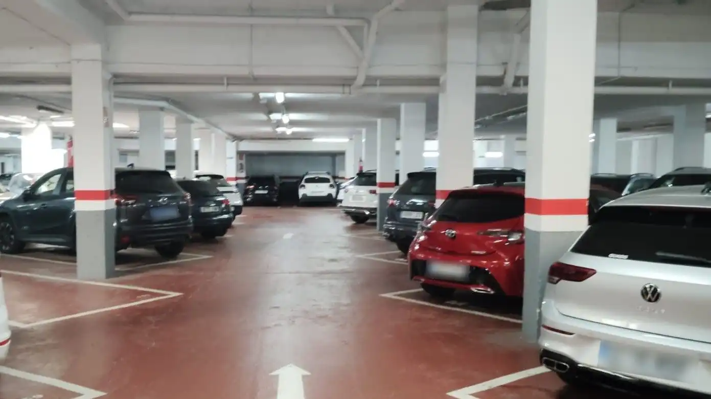 Einzelparkplatz zur Miete in AVENIDA JOSEP TARRADELLAS 110, imagen 6