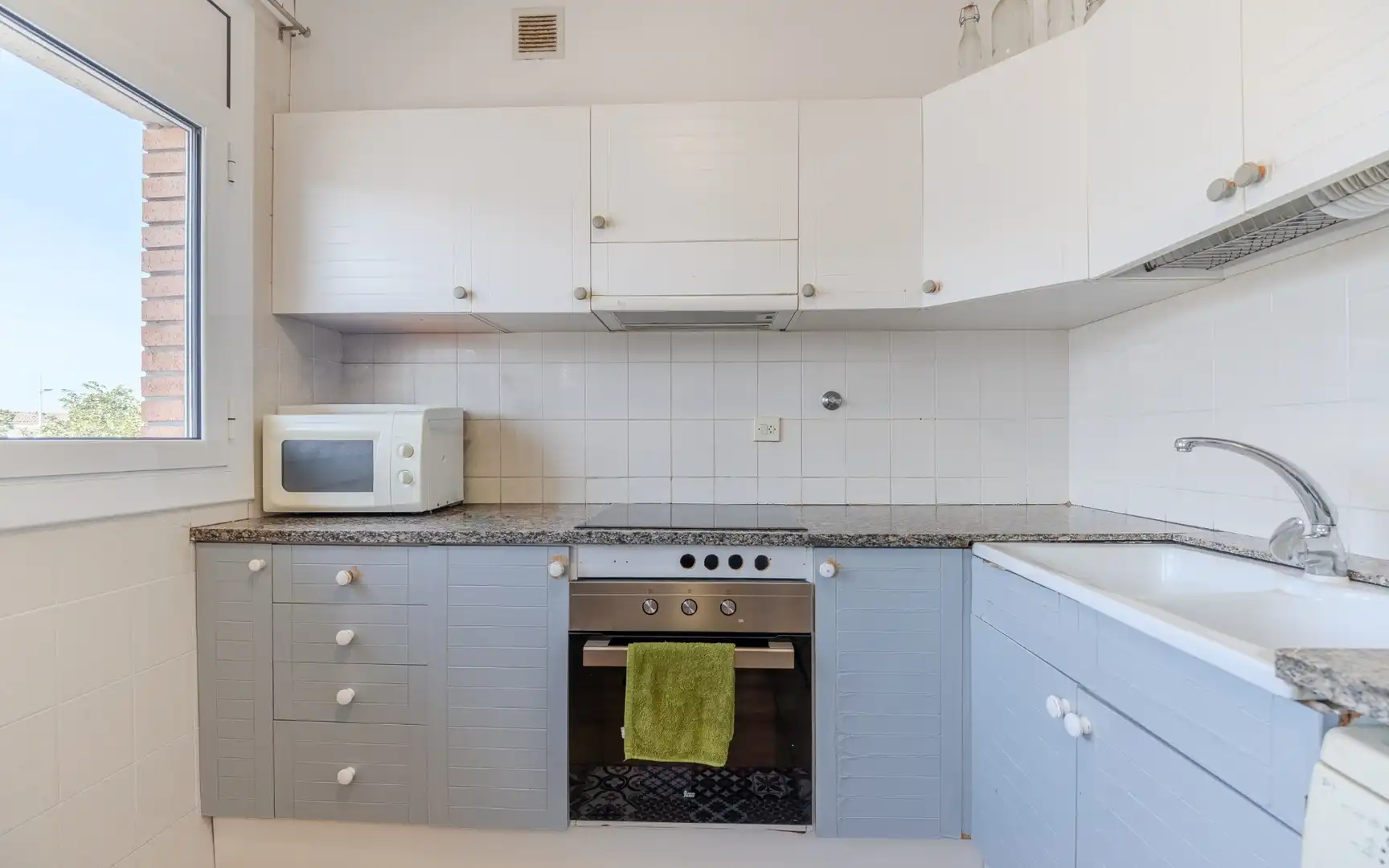 Cocina de Casa o chalet en venta en Girona con Aire acondicionado, Calefacción y Jardín privado