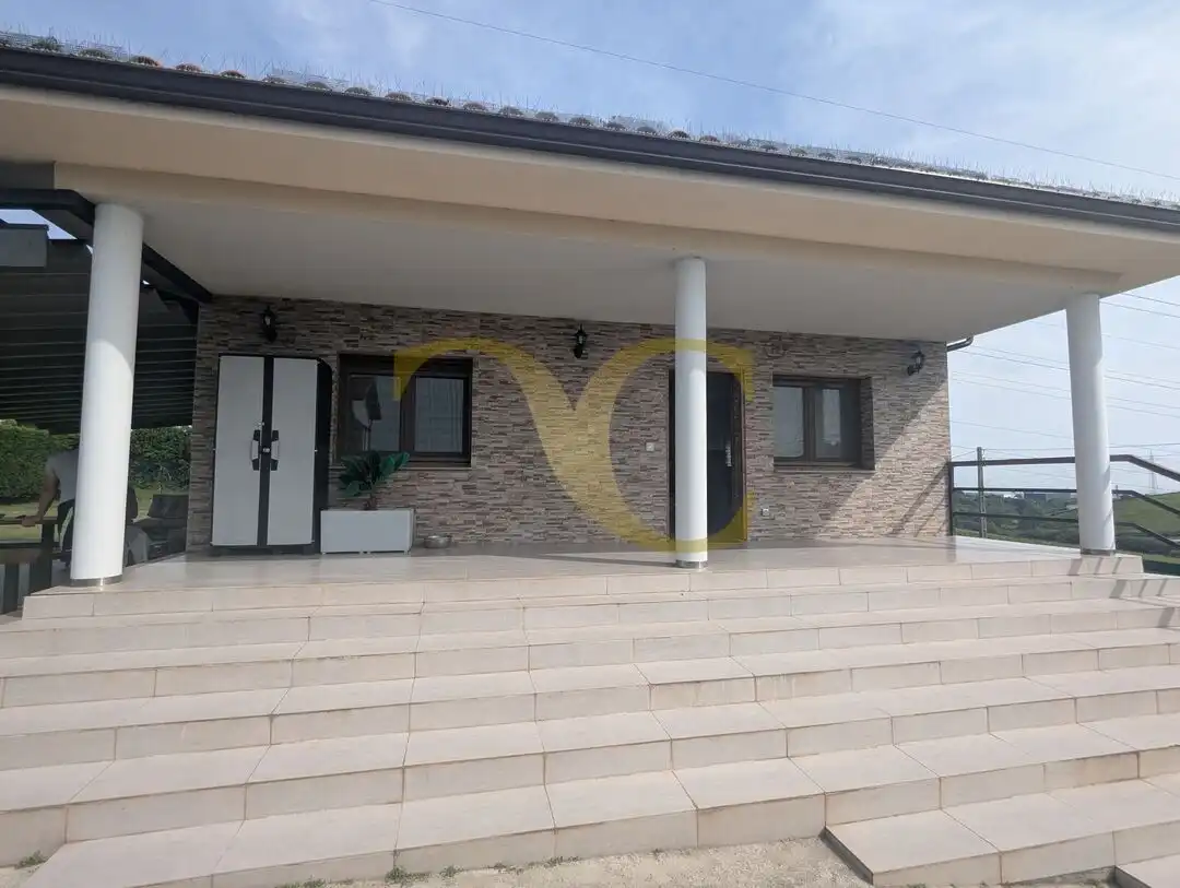 Vista exterior de Casa o chalet en venta en Gijón  con Calefacción, Jardín privado y Terraza