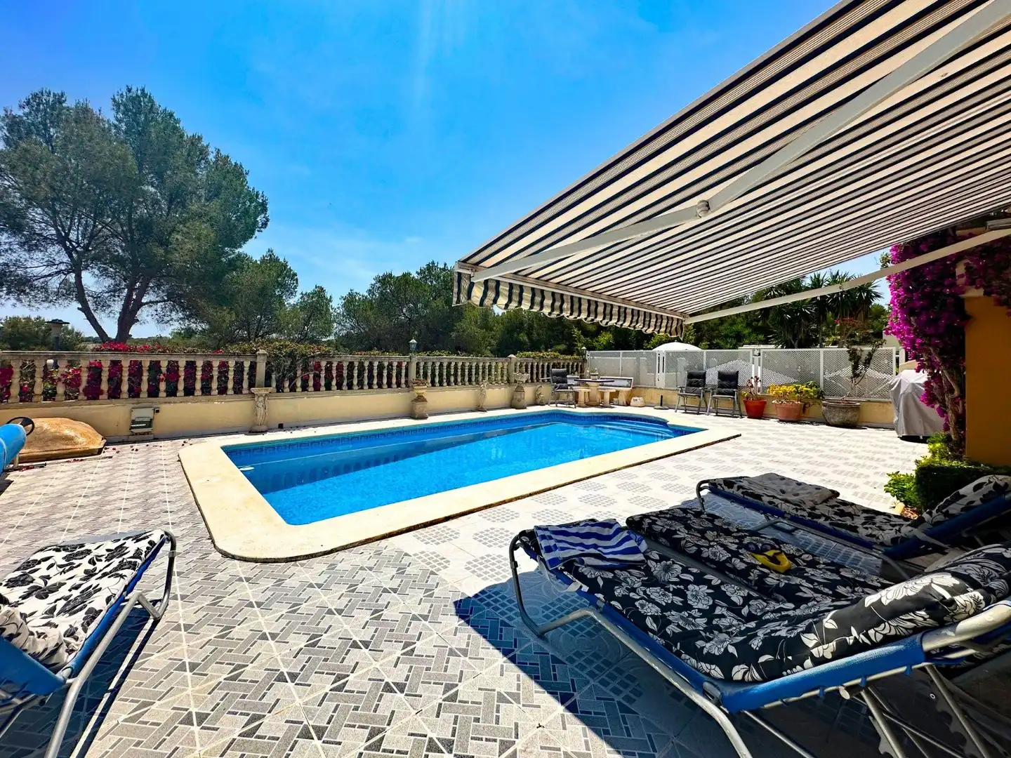 Piscina de Casa o xalet en venda en Orihuela amb Calefacció, Piscina i Moblat