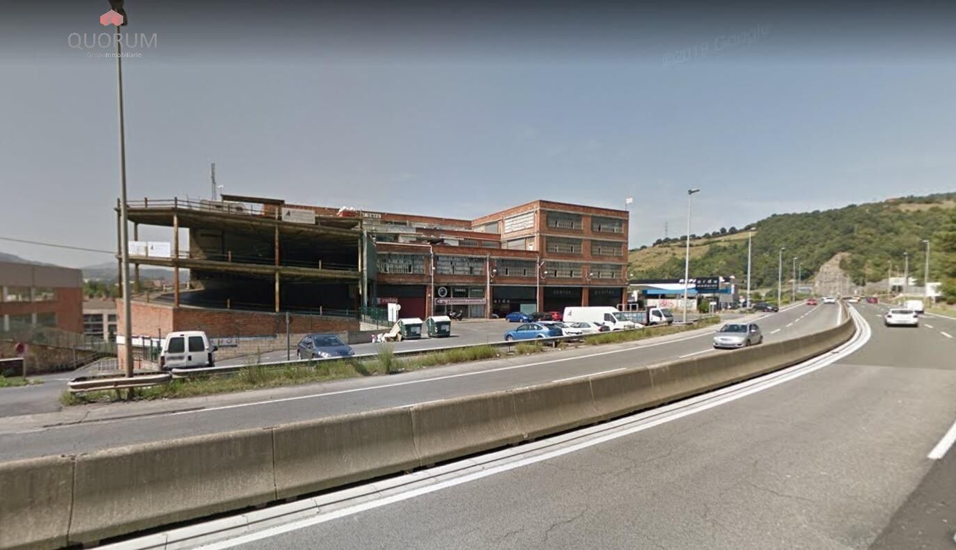 Vista exterior de Nau industrial en venda en Etxebarri