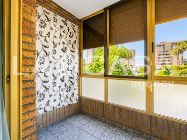 Flat with balcony for sale in Carrer dels Sants Just i Pastor