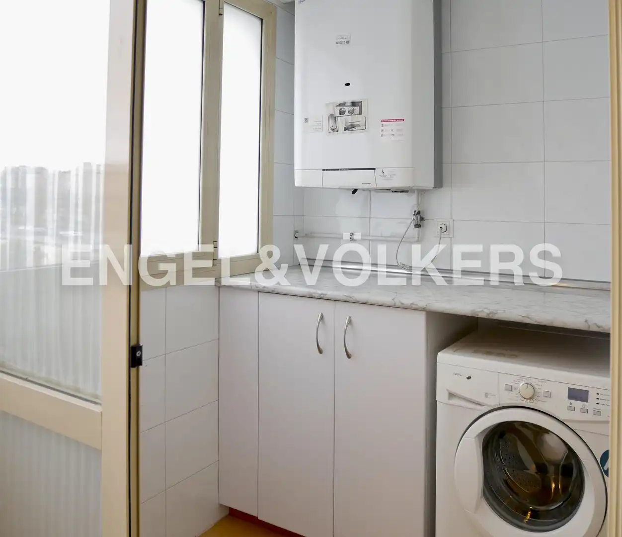 Kitchen of Flat for sale in Madrid  with Air Conditioner, Heating and Swimming Pool