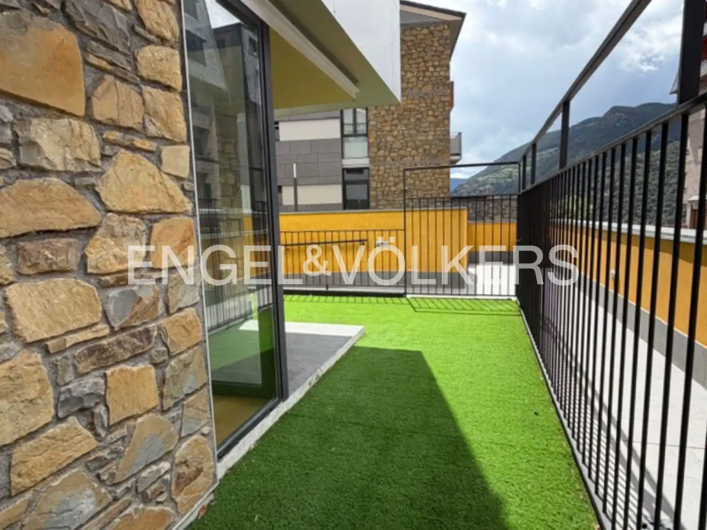 Terraza de Piso de alquiler en Sant Julià de Lòria con Calefacción, Jardín privado y Parquet
