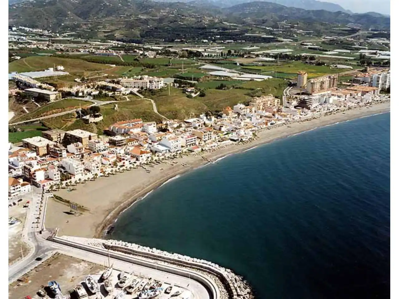 Local de lloguer a Avenida de Andalucía, Caleta de Vélez