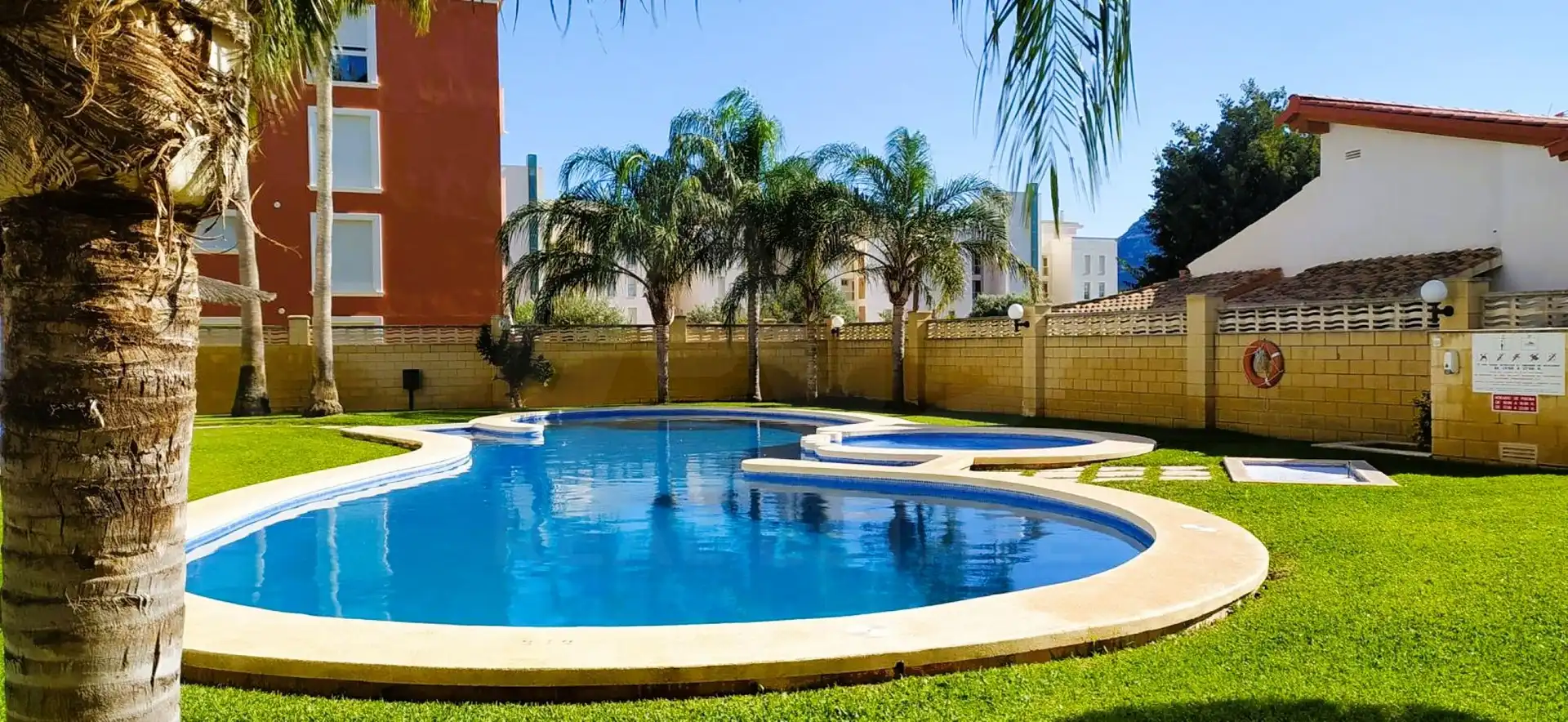 Schwimmbecken von Wohnung zum Verkauf in Dénia mit Terrasse und Schwimmbad