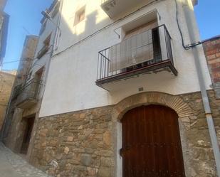 Vista exterior de Casa o xalet en venda en Camarasa amb Terrassa, Traster i Moblat