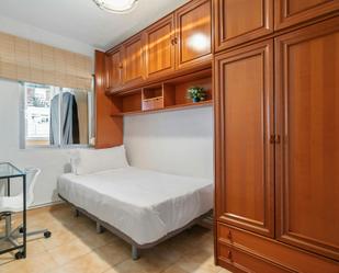 Bedroom of Flat to share in  Madrid Capital  with Heating, Furnished and Washing machine
