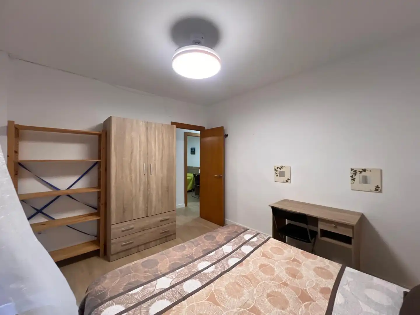 Schlafzimmer von Wohnung zum Verkauf in Cádiz mit Möbliert und Balkon