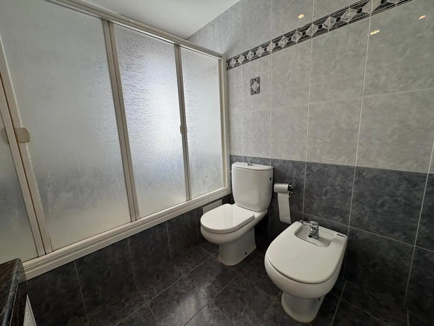 Bathroom of Houses for sale in Pallejà  with Air Conditioner, Heating and Private garden