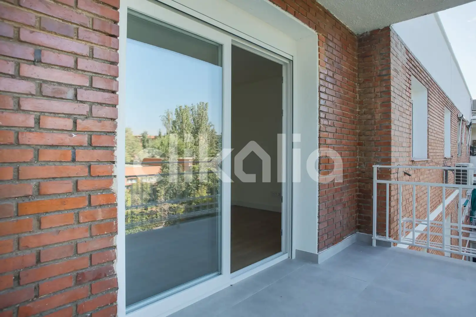 Terrassa de Pis en venda en Madrid amb Aire condicionat, Calefacció i Jardí privat