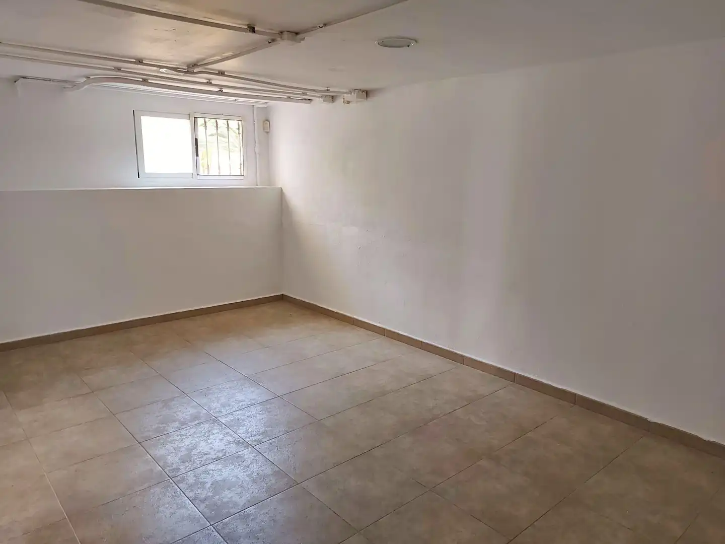 Houses for sale in La Pobla de Vallbona  with Air Conditioner, Heating and Private garden