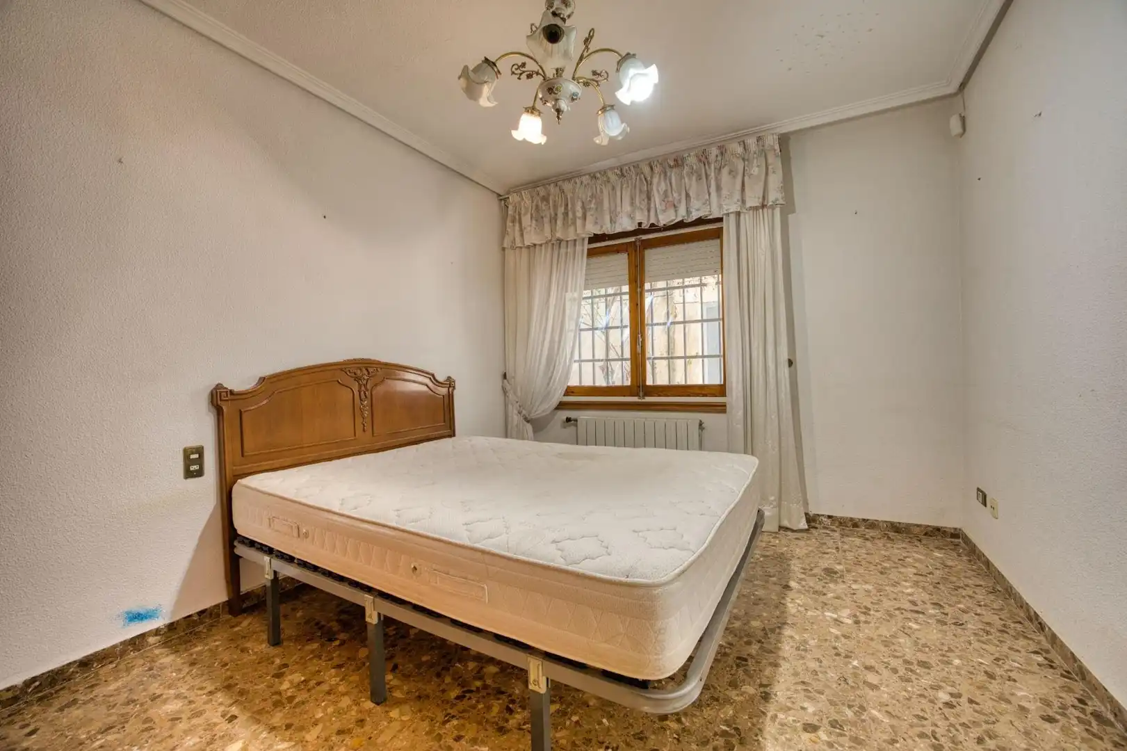 Habitación de Casa o chalet en venta en Mutxamel con Aire acondicionado, Calefacción y Jardín privado