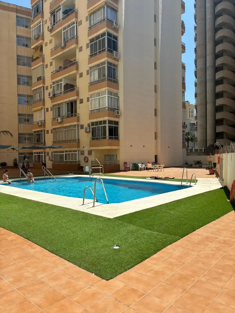 Schwimmbecken von Wohnung zur Miete in Torremolinos mit Klimaanlage, Terrasse und Möbliert