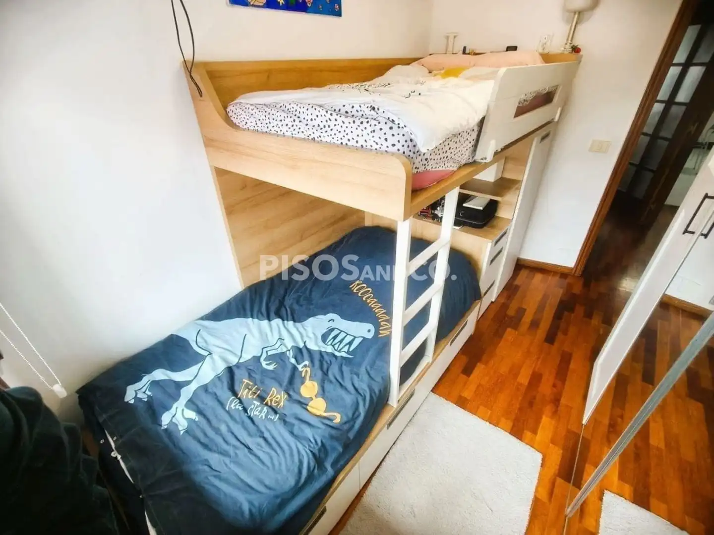 Habitación de Piso en venta en A Coruña Capital  con Trastero y Amueblado