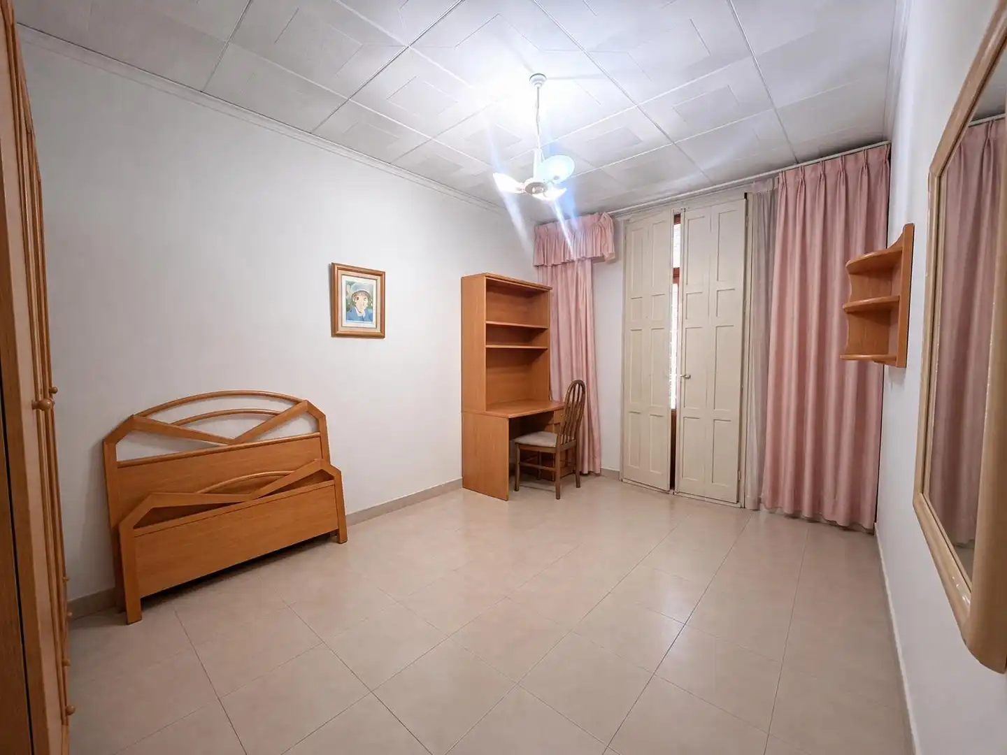 Dormitori de Casa o xalet en venda en Carcaixent amb Aire condicionat, Terrassa i Moblat