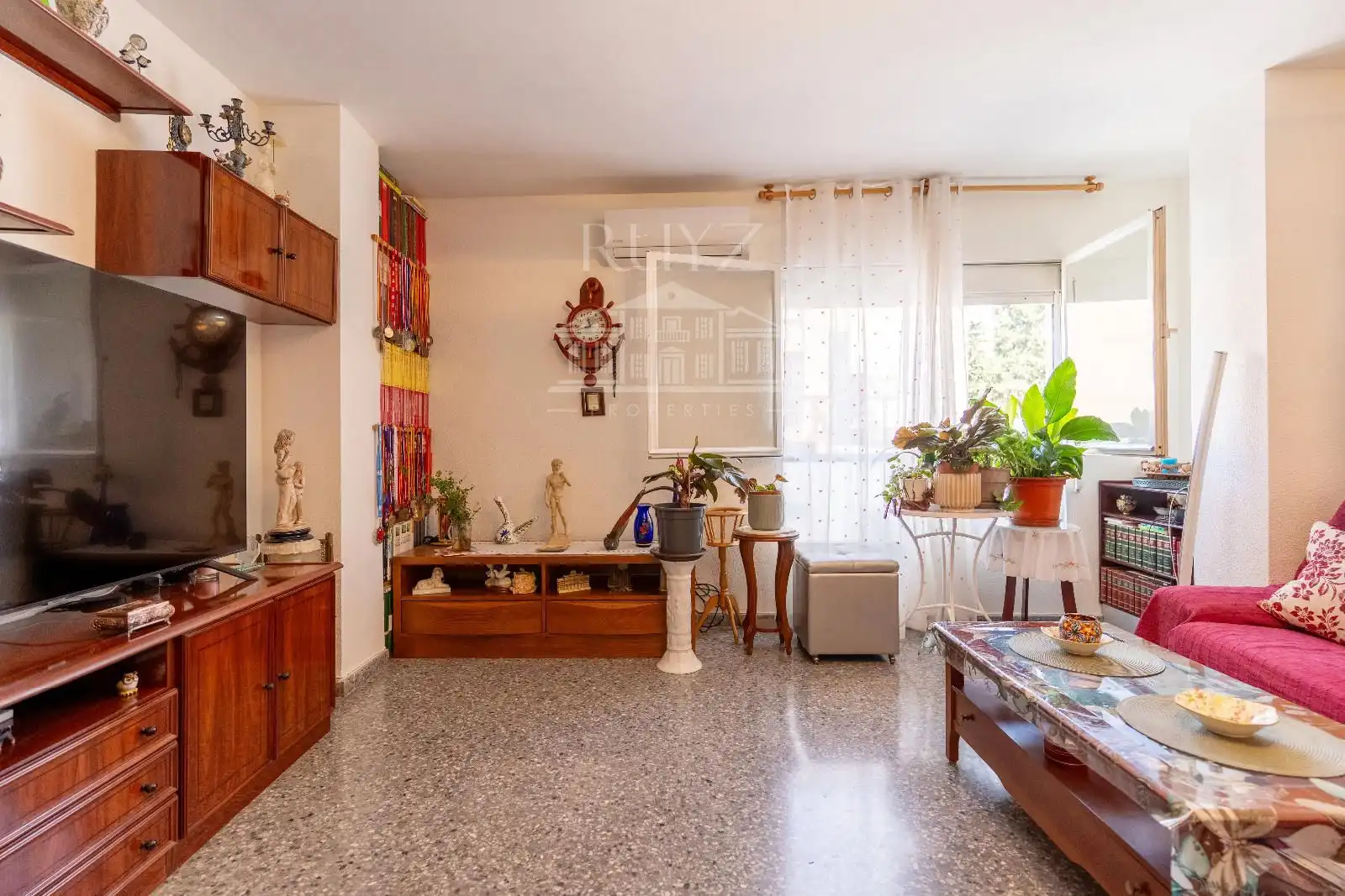 Sala de estar de Piso en venta en Motril con Aire acondicionado, Calefacción y Trastero