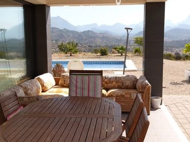 Xalet amb piscina en venda a El Garroferal